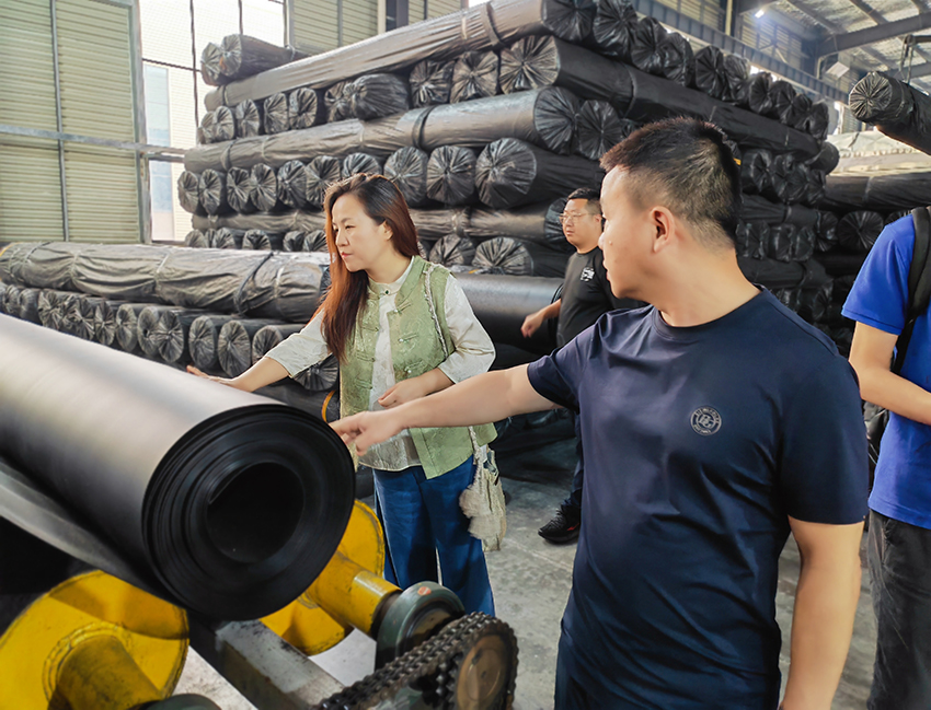 湖南益宏达新材料有限责任公司,HDPE、土工布、土工膜、土工格栅、排水网